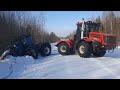 Три МТЗ тянут Кировец. Т-150 ушел с дороги.Three MTZ pulling Kirovets. T-150 left the road.