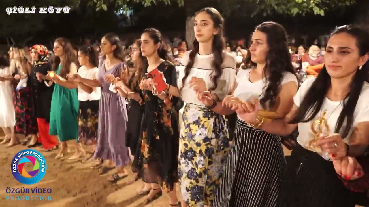 Süper Oynuyorlar - Şerikanlı KÖYÜ İSLAHİYE Govend GRUP ZİLAN MÜZİK