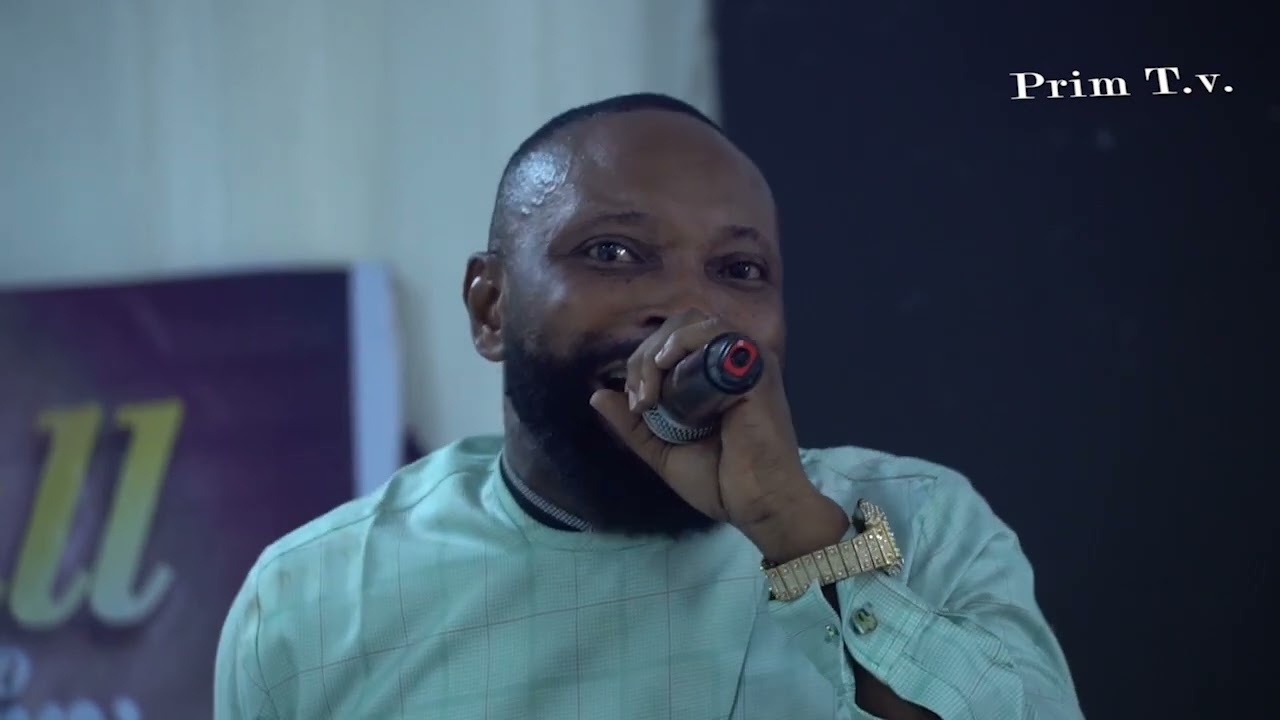 El excess Band sings interesting old Nigerian songs done by different Nigerian artist in the 80's