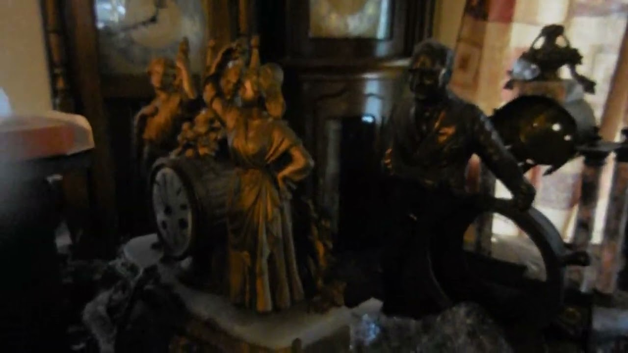 Antique Ansonia Clock Co Windup Pendulum Cast Iron Mantel Clock 17L Weighs 18.5P