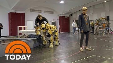 Go behind the scenes of the puppetry of Broadway