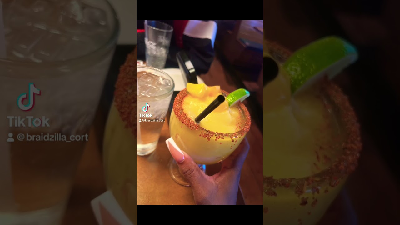 Who don’t love a fresh nail set ?! 