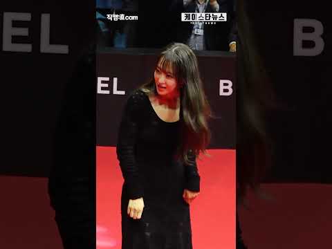 [K직캠] &amp;#39;부국제 MC&amp;#39; 박보영, 안재홍 손 잡고 &amp;#39;환상의 호흡&amp;#39;