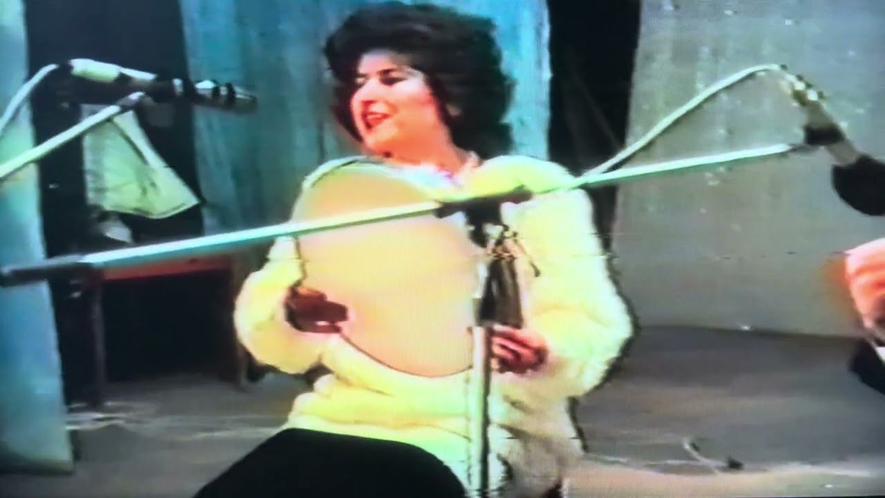 Təranə Kazımova: Xalq mahnısı “ Qaragilə”., 1996 (Lənkəran)