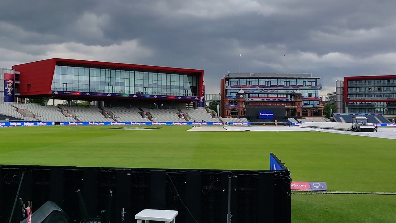 tour of old trafford cricket ground