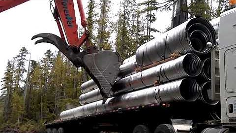 Unloading my trailer... Like a boss!!