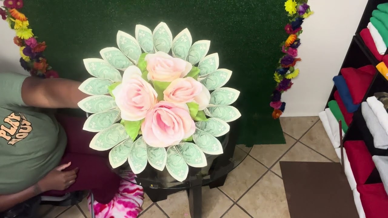 My first time making a $10 money bouquet