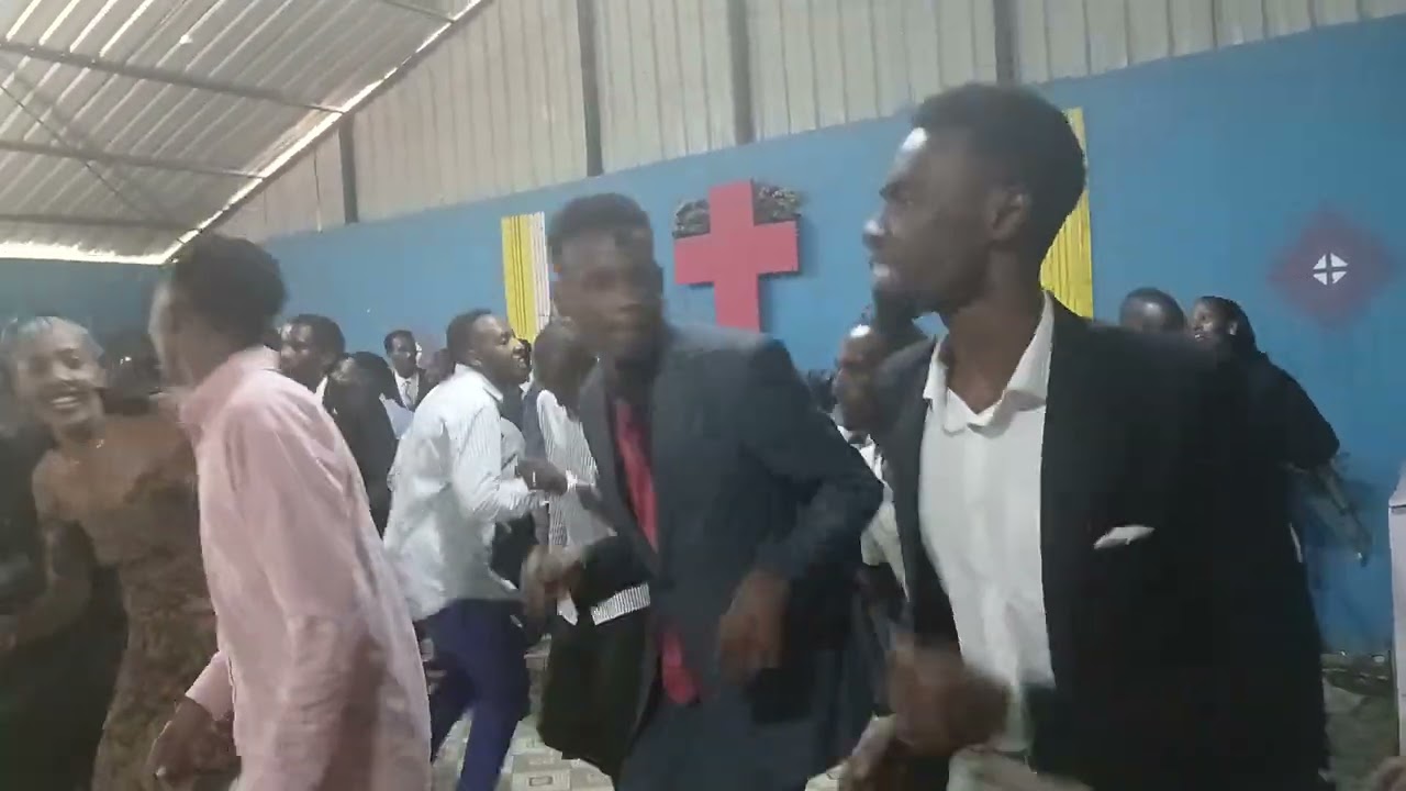 IGiTARAMO GiKOMEYE CHAMASHIMWE YAFAMILLE KWIZERA NA KiYOBE