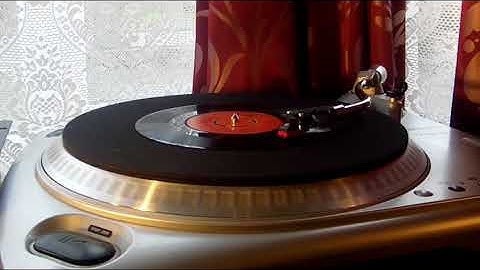 Harold Melvin And The Bluenotes - I Miss You (Part 1) (CBS).