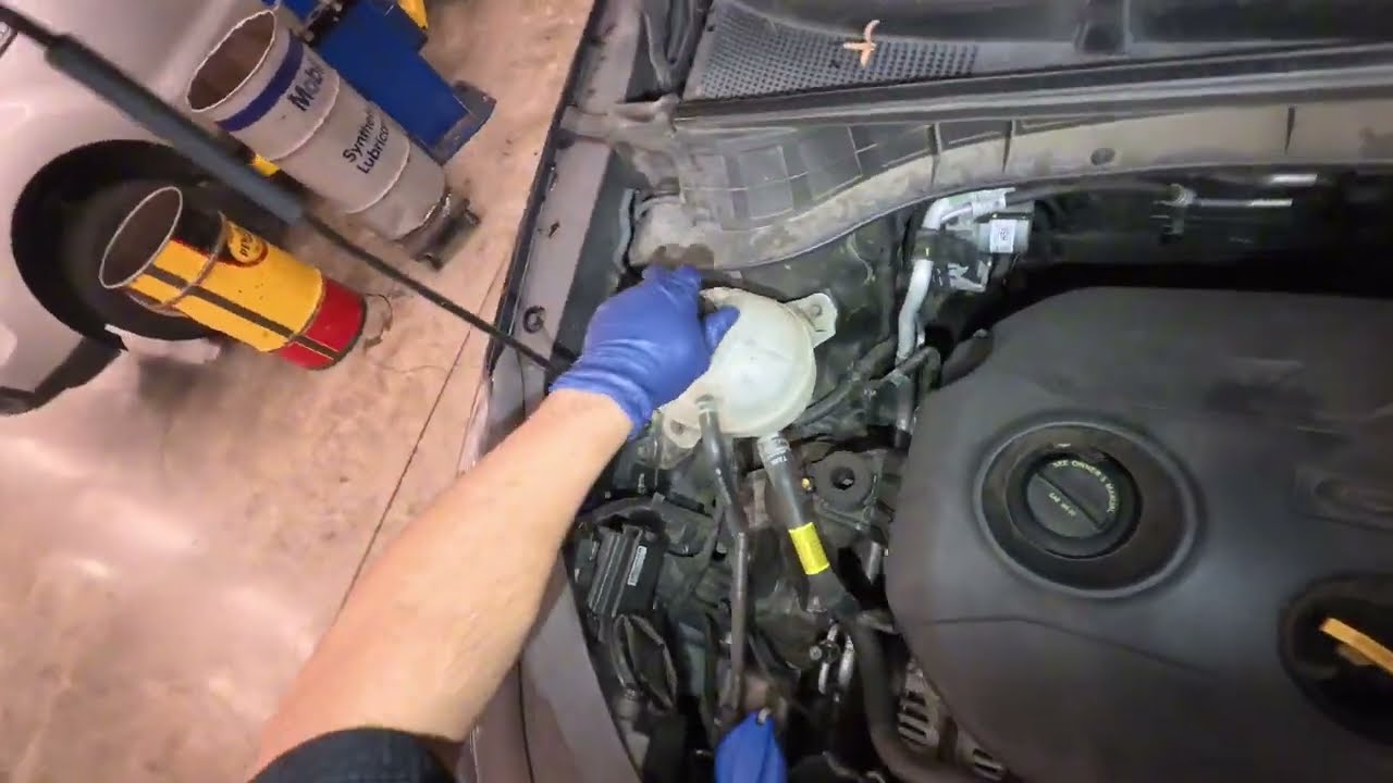 Как заменить термостат на Hyundai Tucson GDI | Сделай сам @WrenchingRyan