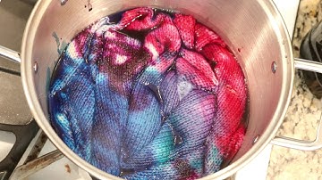Dyepot Weekly #79 - Space Dyeing a Sock Blank with Tulip One Step Tie Dye on the Stove