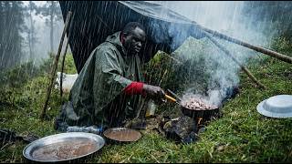 Building a Survival Shelter in a Dangerous Storm Emergency /Jungle Shelter Challenge Adventure#rain