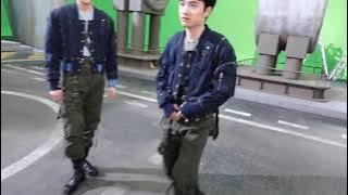 SPOILER !! EXO SONG & CHOREOGRAPHY 'DON'T FIGHT THE FEELING'