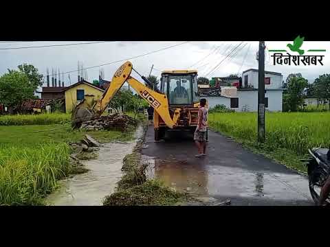 धनगढीका नाली खोल्दै उपमहानगर
