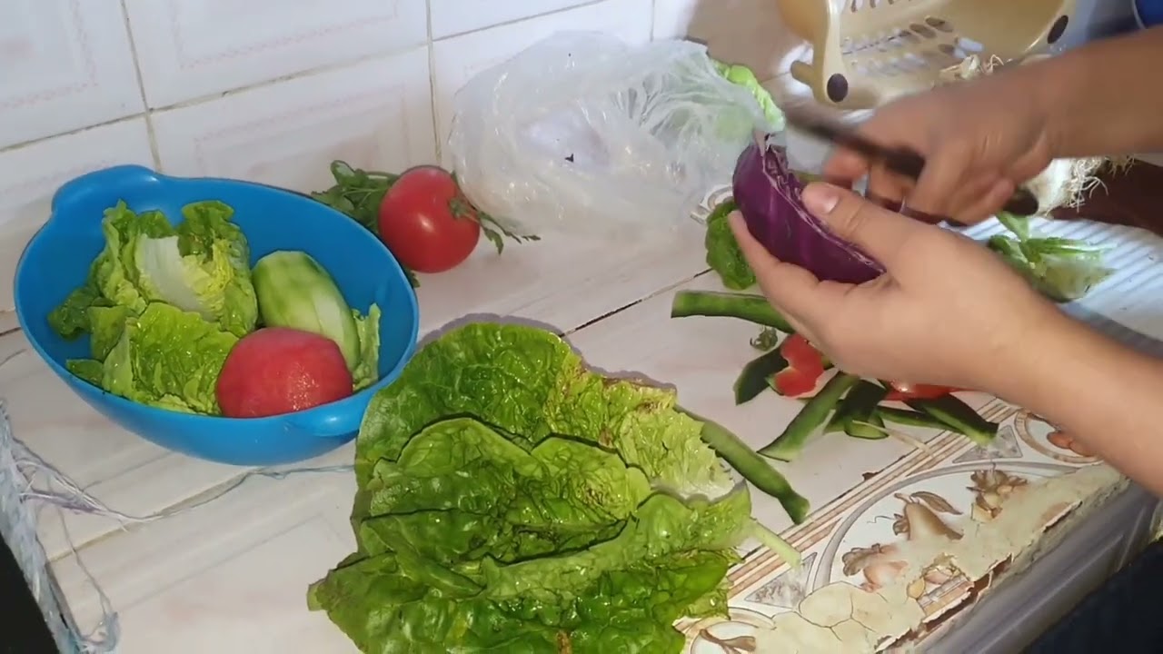 روتني البسيط + سلطة رائعة وسهلة تحضير 🥗