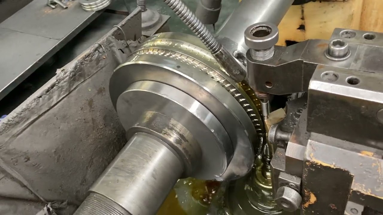 Tungsten carbide rolls groove