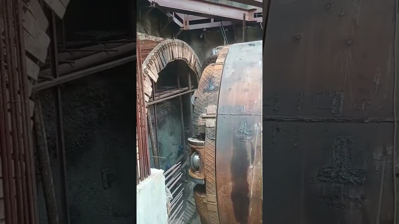 Golden Line (Aerocity-Tughlakabad corridor) TBM machine installation and testing...........