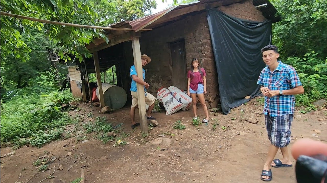 Visitando el canton de Dalia y ella nos muestra su nueva casita y sus cultivos de maiz
