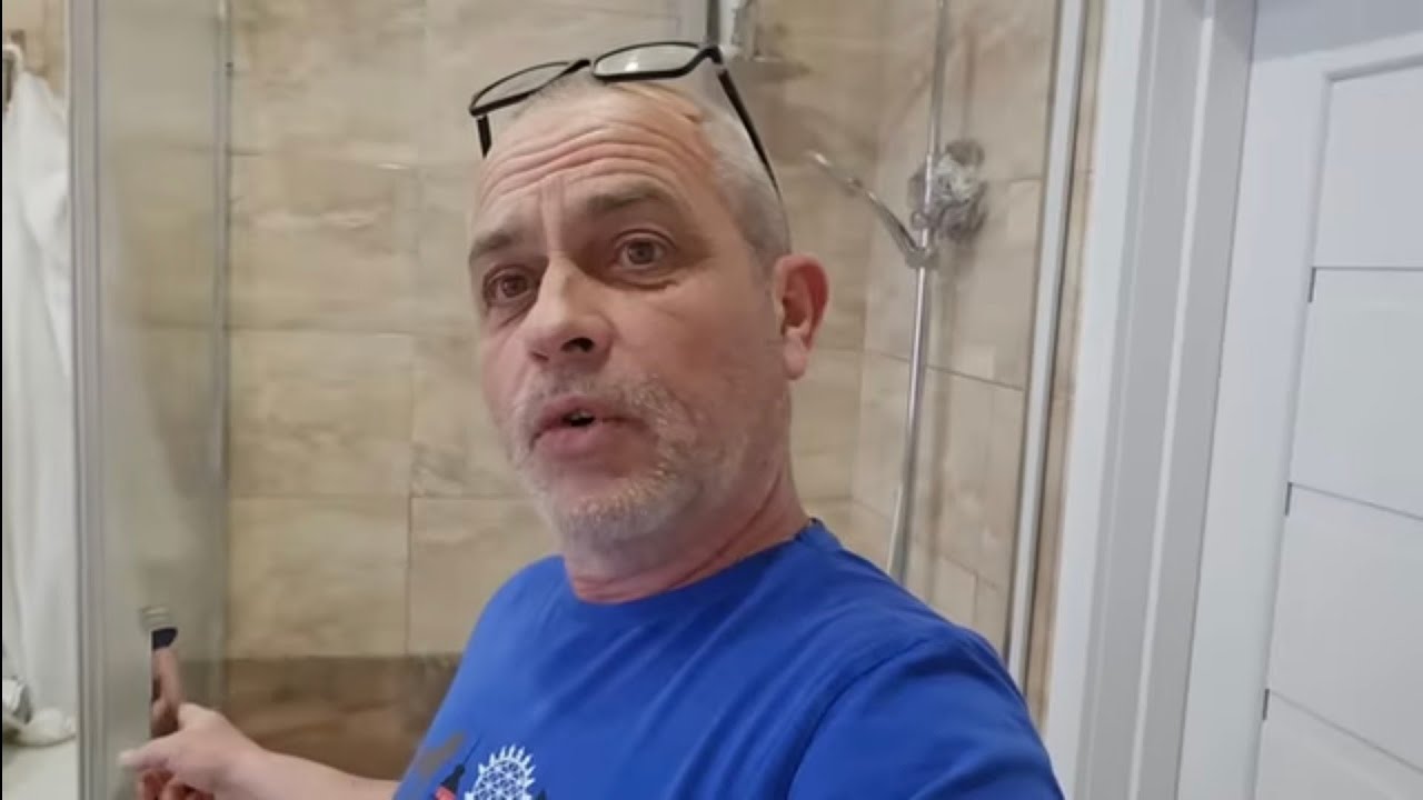 Мама после себя не моет душ.кабину. .Коля будет гастроэнтерологом. Хеликобактера не существует 