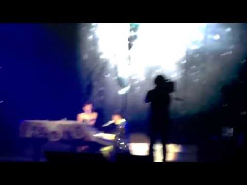 她说 ft. 孙燕姿 Timeline Singapore 时线演唱会 131109