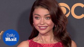 Sarah Hyland is a ravishing red beauty at the 2017 Emmy Awards - Daily Mail