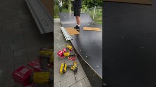 Backyard mini ramp -building process!🛹⚒️🪚