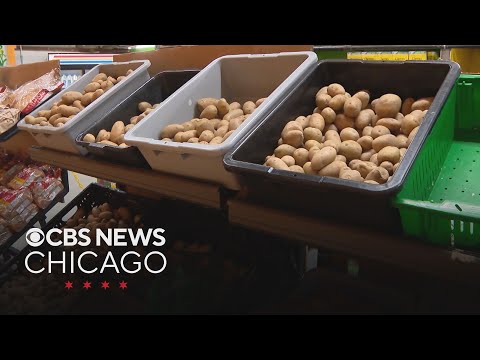 Illinois food pantries stock up as SNAP benefit cuts loom