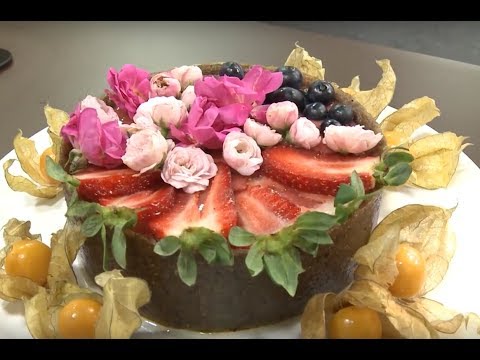 Vídeo: Torta De Nozes E Aveia Com Frutas Vermelhas