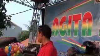 AGITA SWARA _ kau asing dimataku (cover)  fitri kd