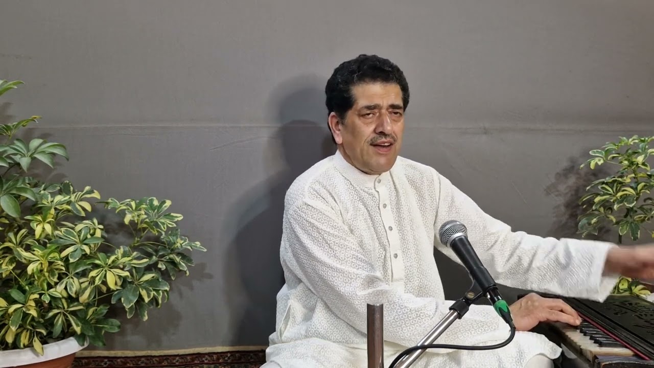 Aari Palas Peth Chus Ghazal Gewaan Chani Brentch.Singer & Music.Qazi Rafi.Poet.Late Mohiudin Masrat