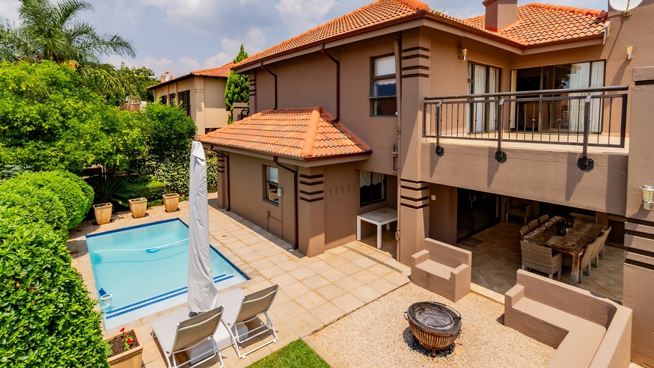 6 Bedroom house for sale | Pecanwood Golf Estate | Hartbeespoort