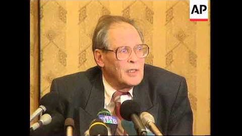 RUSSIA: HUMAN RIGHTS ENVOY SERGEI KOVALYOV PRESS CONFERENCE