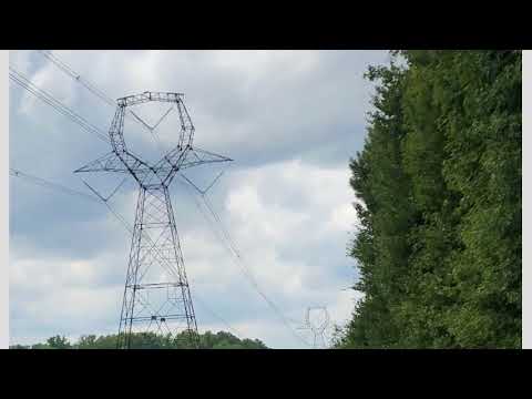 She noticed something strange under the massive tower - Earth Change in Amsterdam