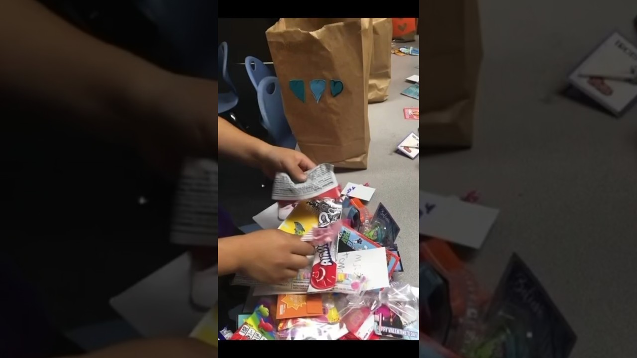 Valentine’s Day in elementary school…🥹 