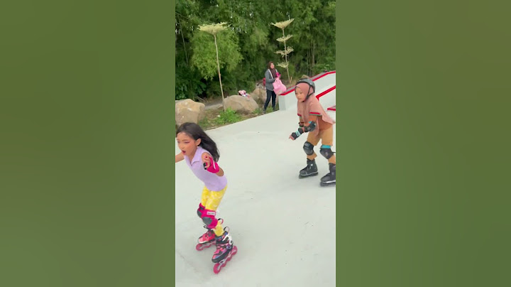LEIKA MAIN SEPATU RODA BARENG TEMAN LEIKA, YUK PAKAI LAGU LEIKA SEPATU RODA😍 #leika #viral #shorts