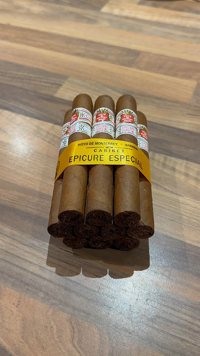 Cigar Unboxing #unboxing #asmr #satisfying #unboxingasmr #cigar