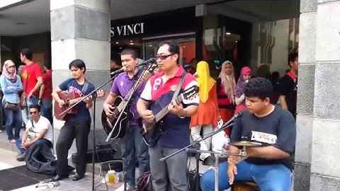 Caliph Busker