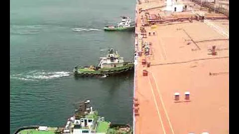 vlcc  tanker and tugs - DayDayNews