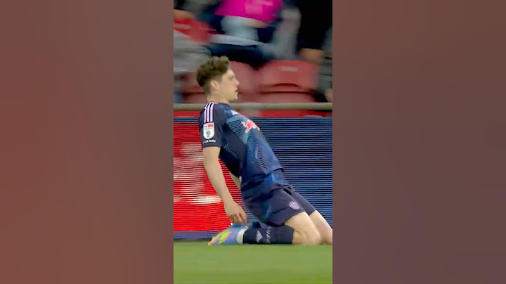 Dan James scores vital goal after 2 minutes for Leeds!