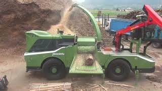 PTH 1400/1000 ALL ROAD Pezzolato self-propelled drum wood chipper DURING TESTING BEFORE DELIVERY