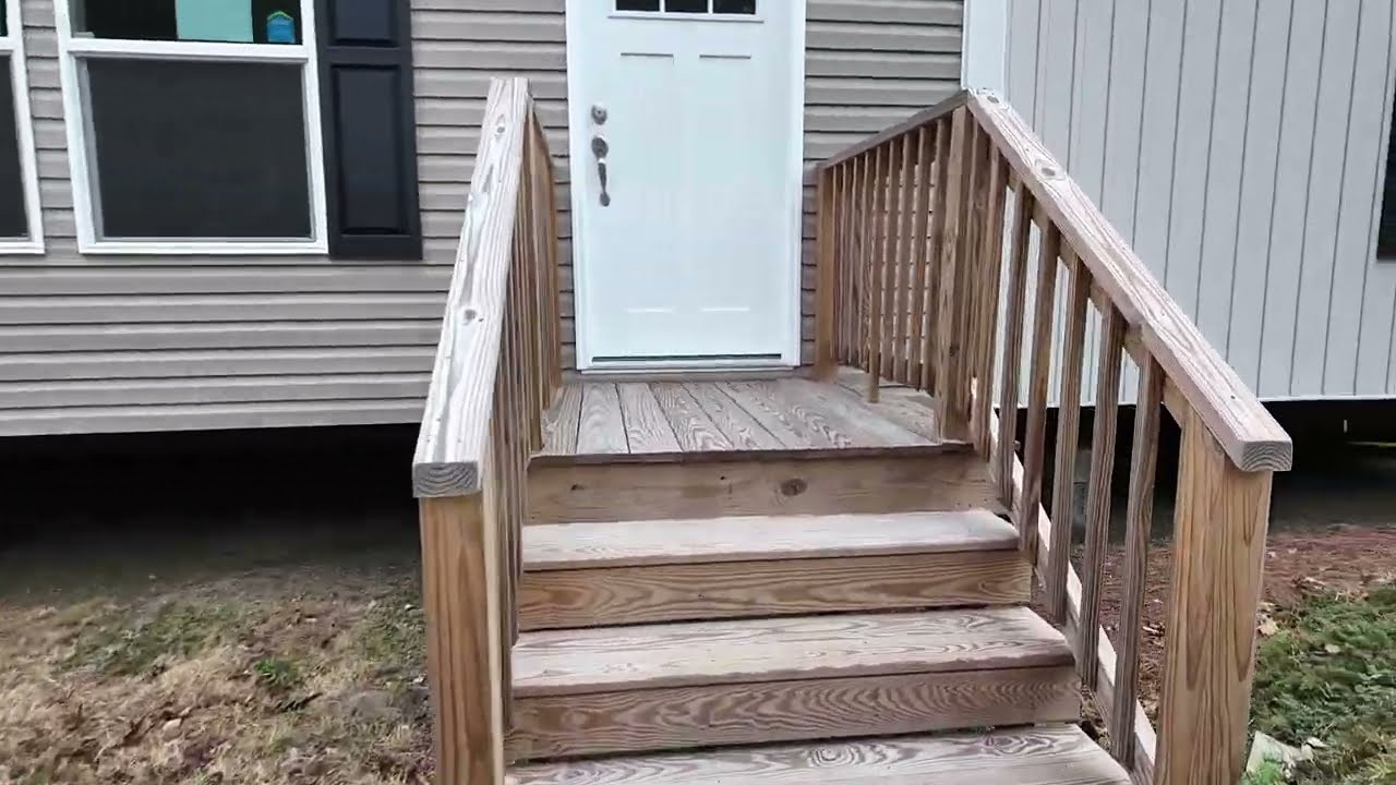 THIS MOBILE HOME IS GORGEOUS!!LOTS OF STORAGE SPACE TOO!!