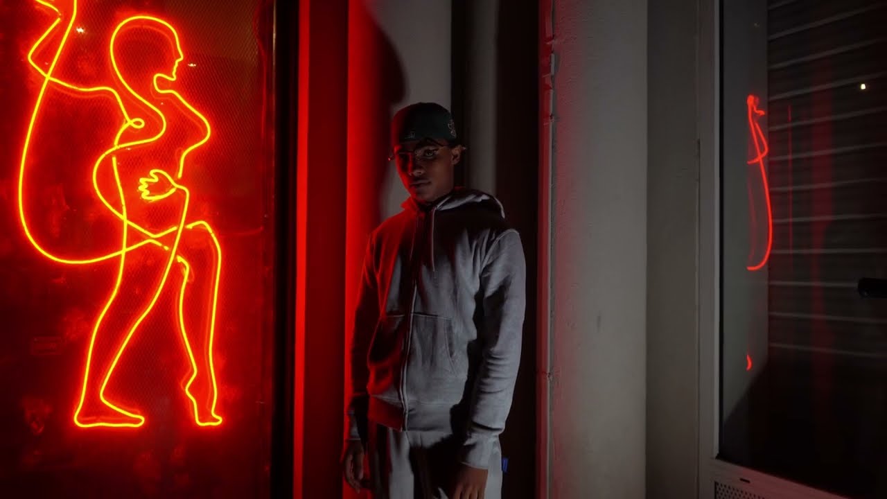 Watch DIE - 2SPEE clip officiel on YouTube Watch DIE - 2SPEE clip officiel on YouTube