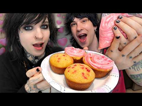 Baking Valentine's Day Cupcakes! w/Johnnie