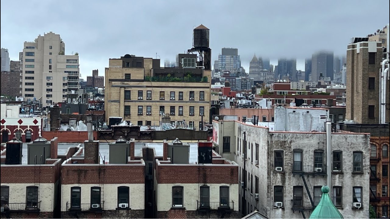 New York City LIVE Downtown Manhattan in the Rain May 20, 2023 - YouTube
