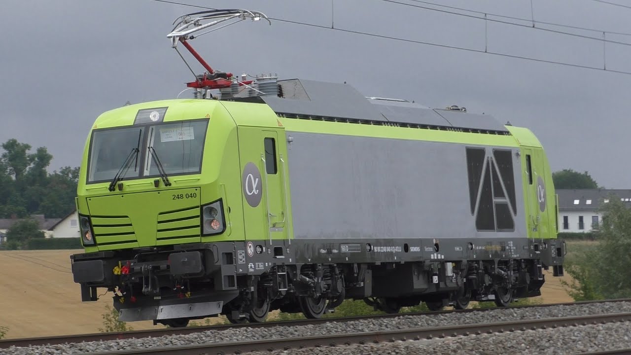 Alpha Trains Electric Locomotive