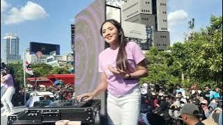 dj tanti live performance in Sudirman Jakarta bersama sound system horeg jawa timur dan jawa tengah