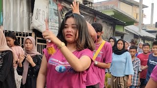 Mari Bergoyang Bersama Bersama Musisi Jalanan Lombok