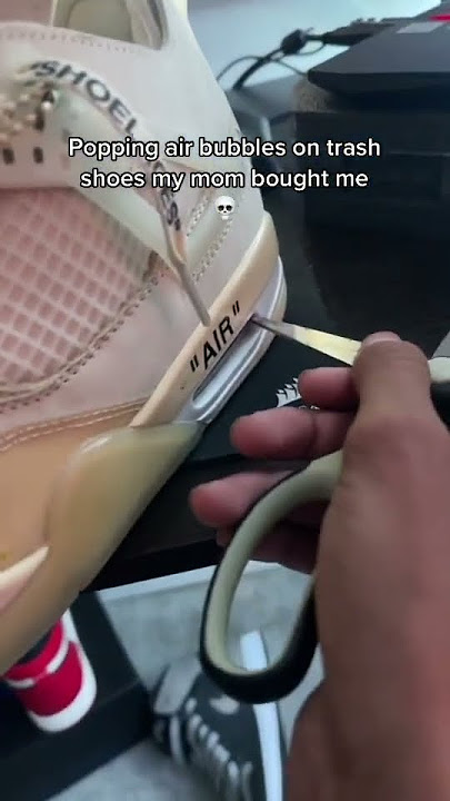 There trash 💀 #sneakers #shoes #draycoreview #mom #popping #airbubble #trash #jordan4 #offwhite