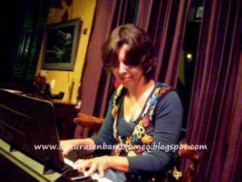 Nora Sarmoria en el Bar Bukowski (parte 4)
