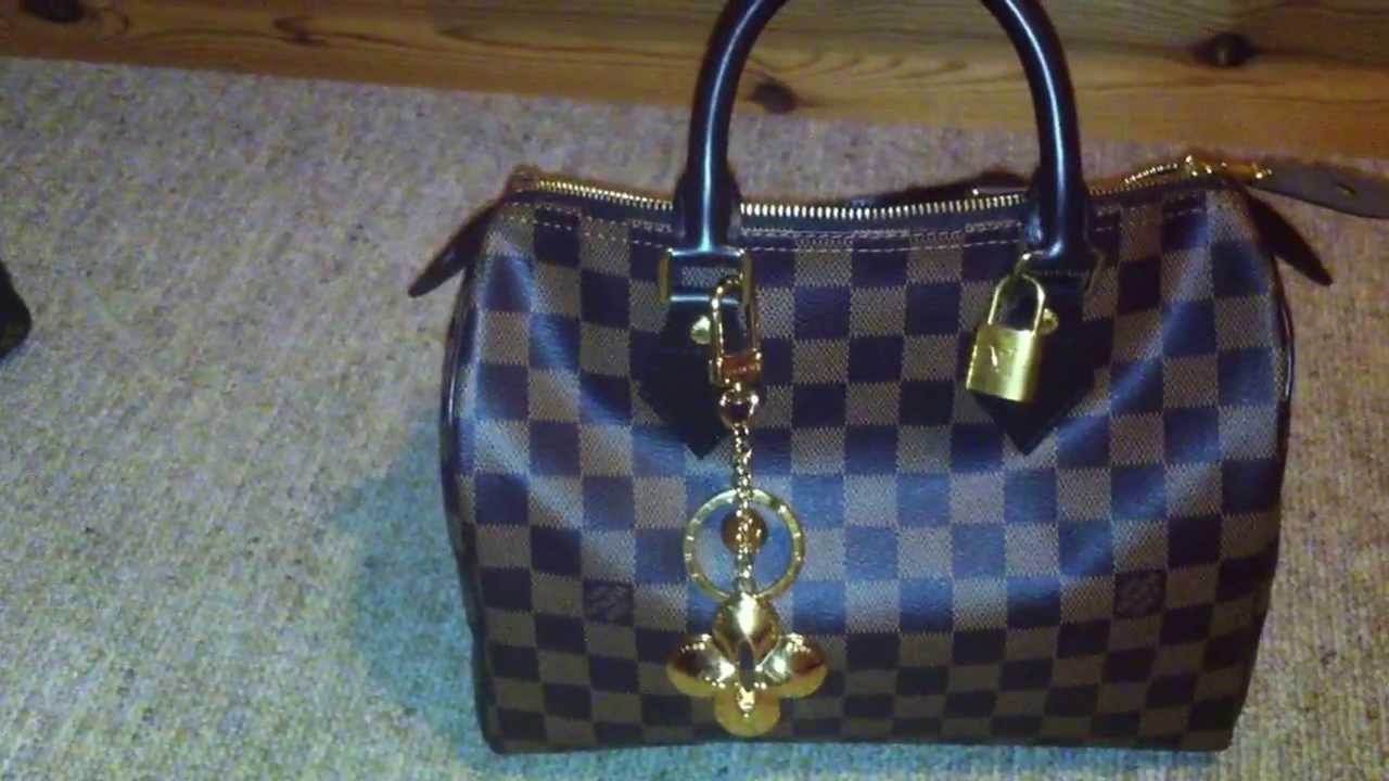 Louis Vuitton Speedy 25 or 30? + What&#39;s in my bag - YouTube